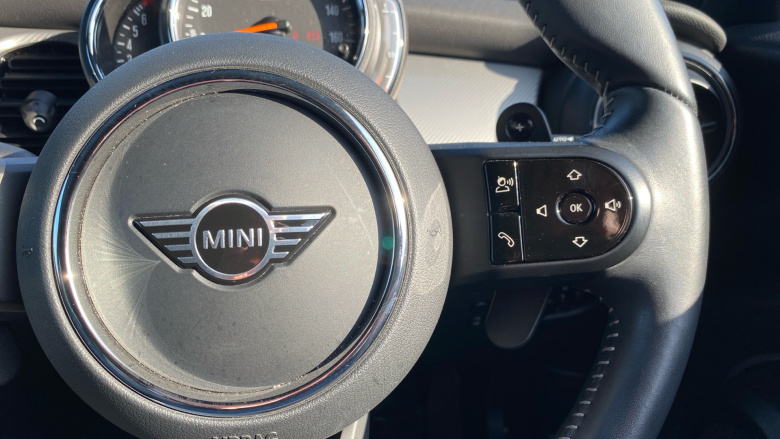 MINI Hatchback 2.0 Cooper S Exclusive 3dr Auto Petrol Hatchback